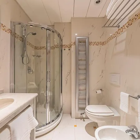 Dado International 4*