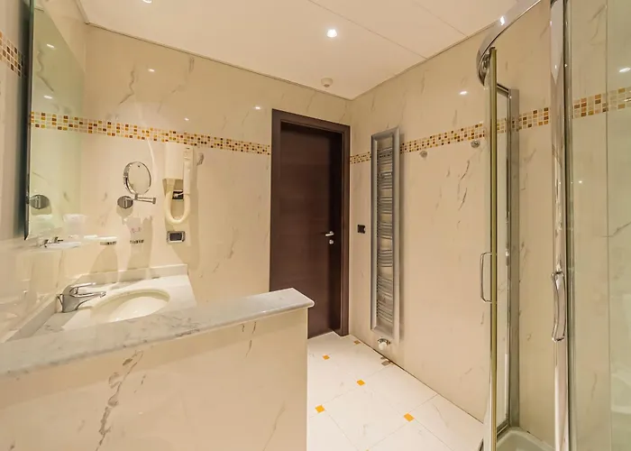 Dado International Hotel 4*