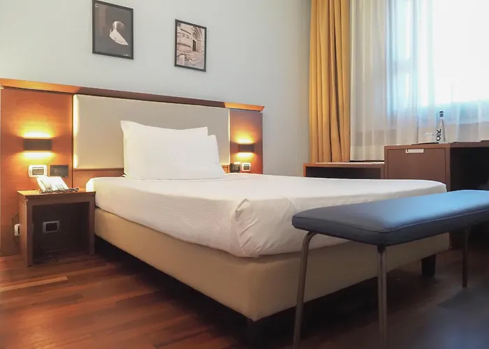 Dado International Hotel Parme