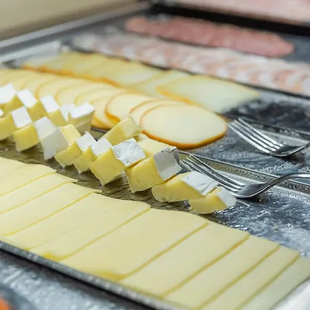 Dado International Ξενοδοχείο 4*