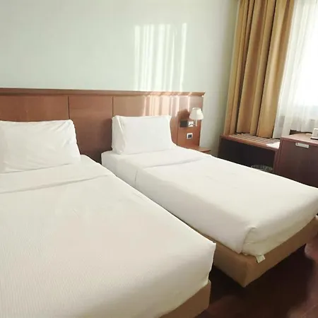 Dado International 4* Parma