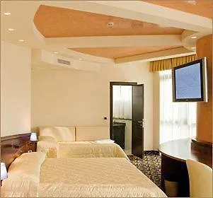 Dado International Hotel 4*