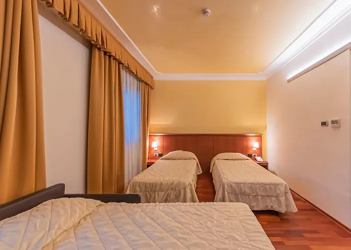 Hotel Dado International